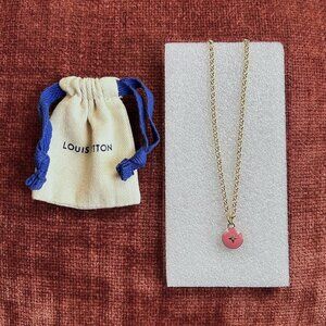 LOUIS VUITTON Pastilles LV Clover Charm Pendant 18K Gold Chain Necklace Pink